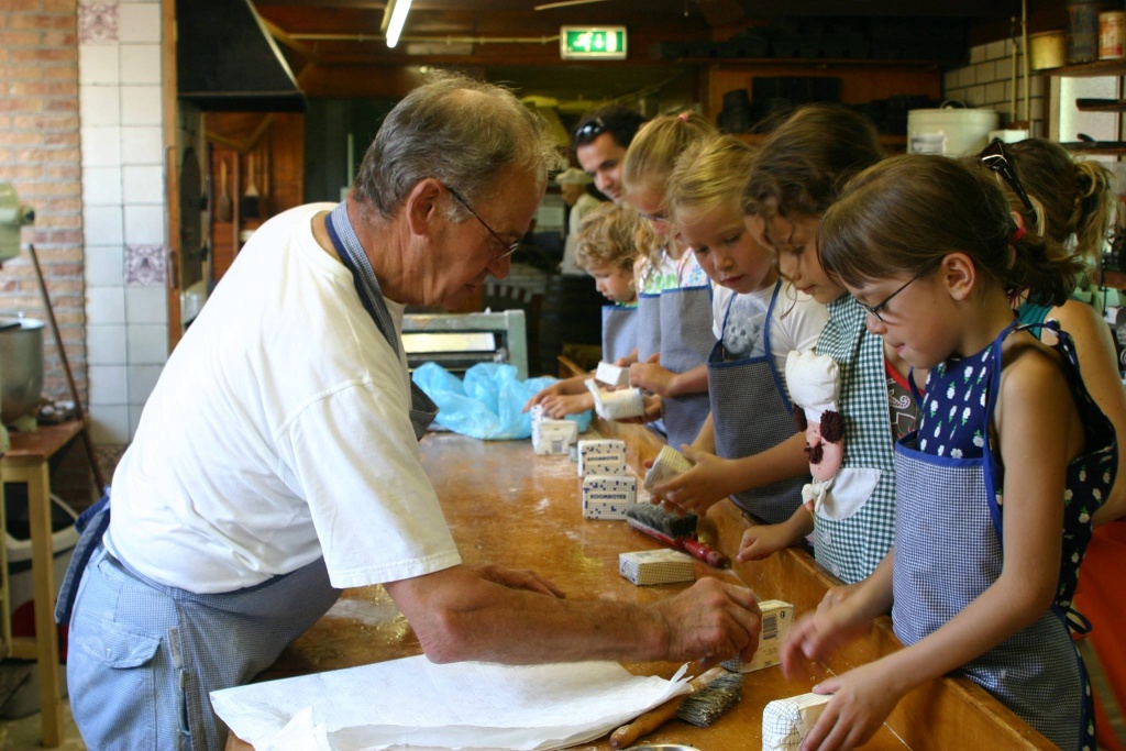 Medemblik, Bakkerijmuseum De oude bakkerij, kom proeven van vroeger! Medemblik, Bakkerijmuseum De oude bakkerij, kom proeven van vroeger!